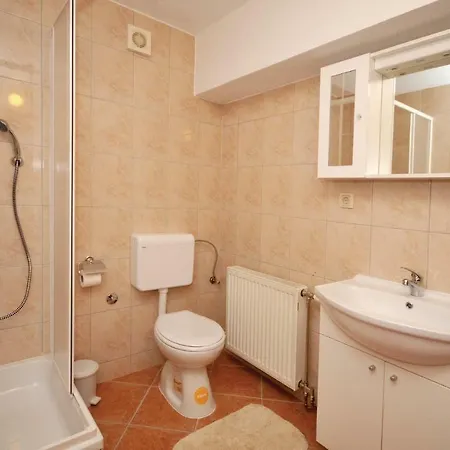 Apartment Goles Seget Vranjica