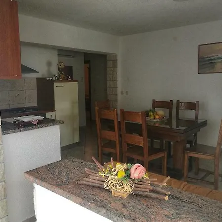Apartment Goles Seget Vranjica