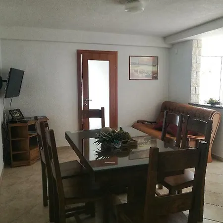 Goles Apartment *